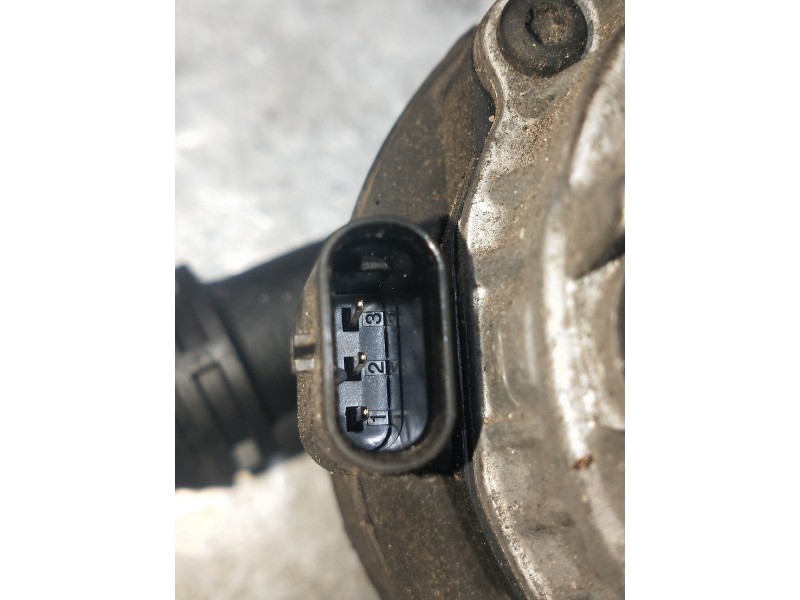 Recambio de bomba agua para bmw serie 2 coupe (f22) m240i referencia OEM IAM 0392024062 863795304 
