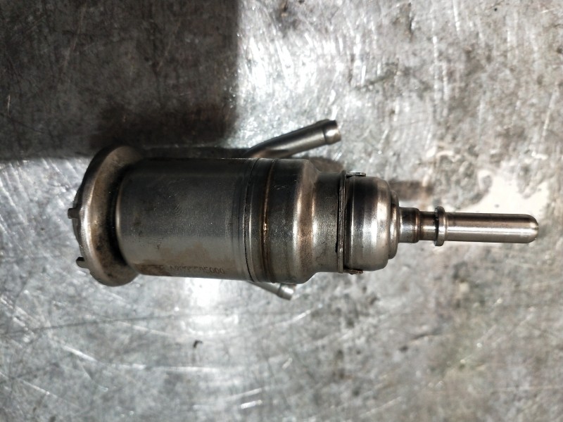 Recambio de inyector para bmw serie 3 berlina (g20) 320d referencia OEM IAM 858020901 A2C95505000 ADBLU