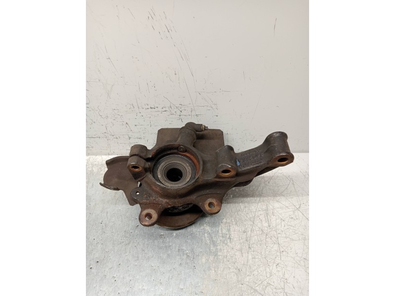 Recambio de mangueta delantera derecha para audi coupe (8b3) básico referencia OEM IAM   