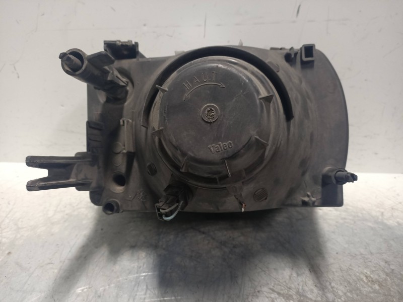 Recambio de faro izquierdo para renault trafic (desde 5.89) 1.9 diesel referencia OEM IAM   
