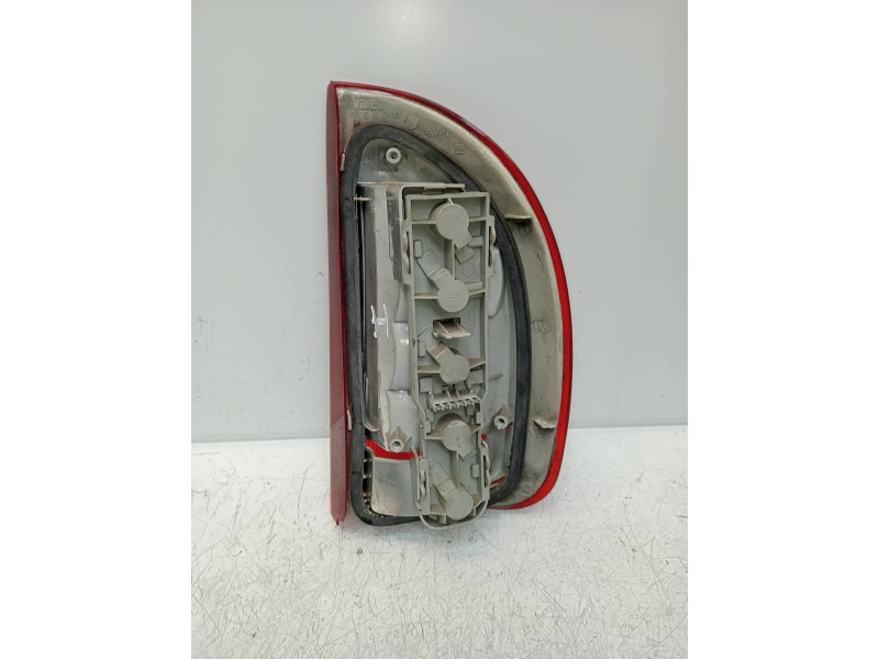 Recambio de piloto trasero izquierdo para opel corsa b viva referencia OEM IAM   