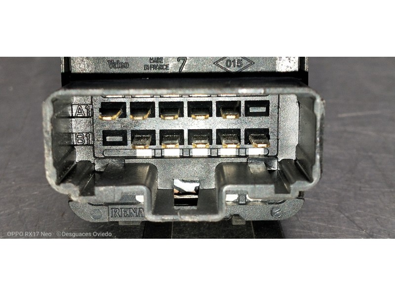 Recambio de mando elevalunas delantero izquierdo para renault trafic combi (ab 4.01) 29 ln combi9 acristalado referencia OEM IAM