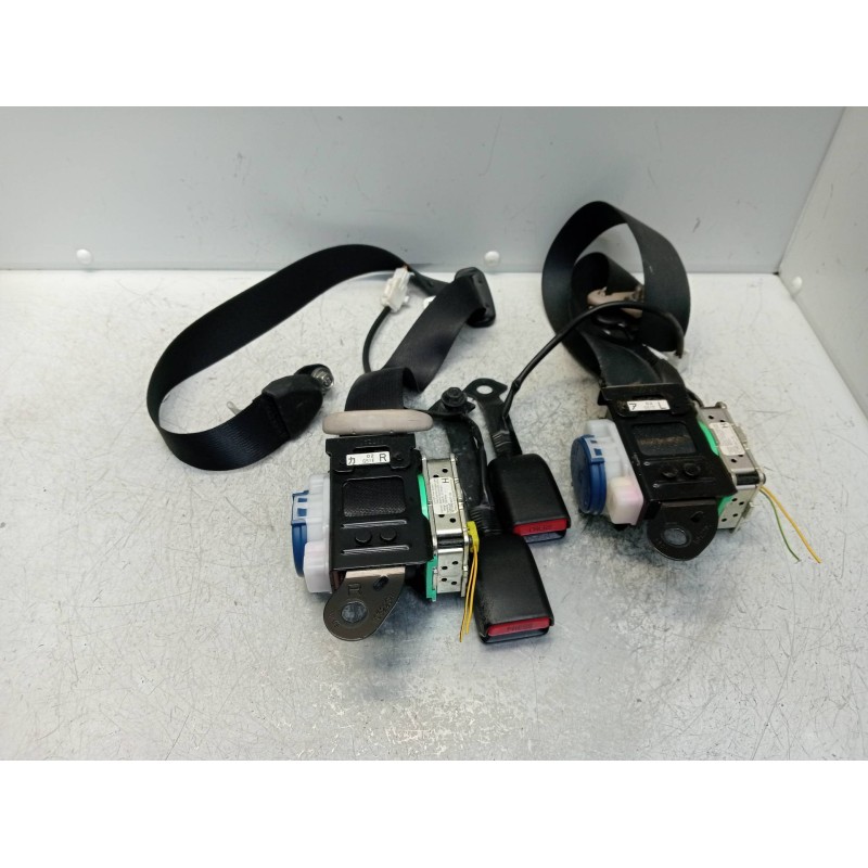 Recambio de juego cinturones delantero para mazda 6 lim. (gh) 2.0 crtd 140cv active (5-ptas.) referencia OEM IAM   