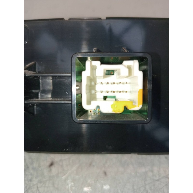 Recambio de pantalla multifuncion para mazda 6 lim. (gh) 2.0 crtd 140cv active (5-ptas.) referencia OEM IAM GAA9611J0  