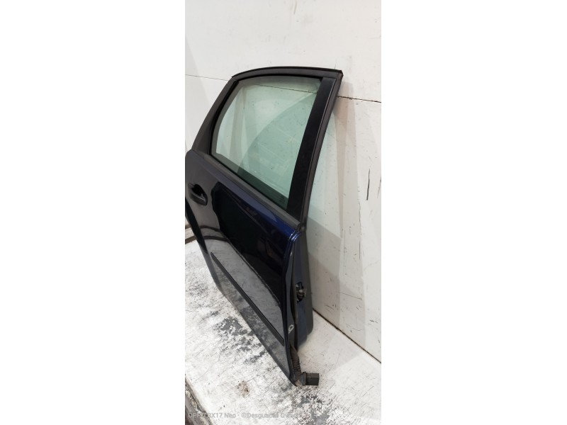 Recambio de puerta trasera derecha para ford focus berlina (cap) ambiente (d) referencia OEM IAM   5P
