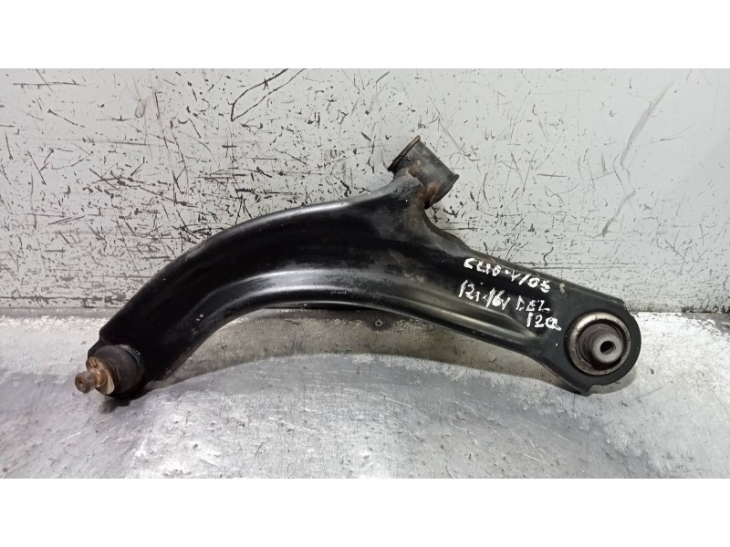 Recambio de brazo suspension inferior delantero izquierdo para renault clio iii referencia OEM IAM 8200744091  