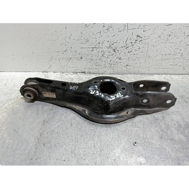 Recambio de brazo suspension inferior trasero derecho para bmw serie 3 berlina (g20) 320d referencia OEM IAM 688469401  