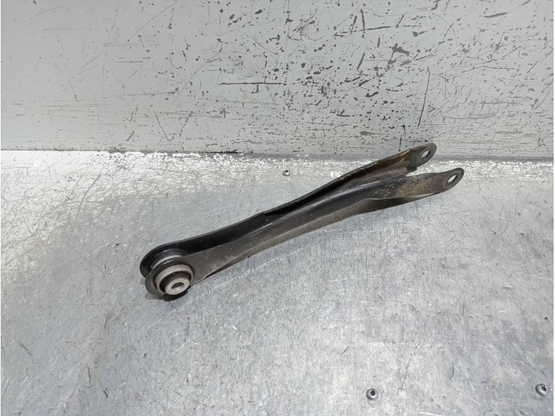 Recambio de brazo suspension inferior trasero derecho para bmw serie 3 berlina (g20) 320d referencia OEM IAM 687864101  