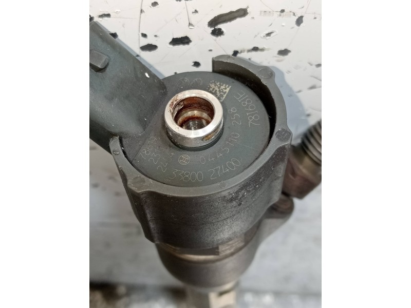 Recambio de inyector para hyundai tucson (jm) 2.0 crdi style referencia OEM IAM 0445110258 3380027400 