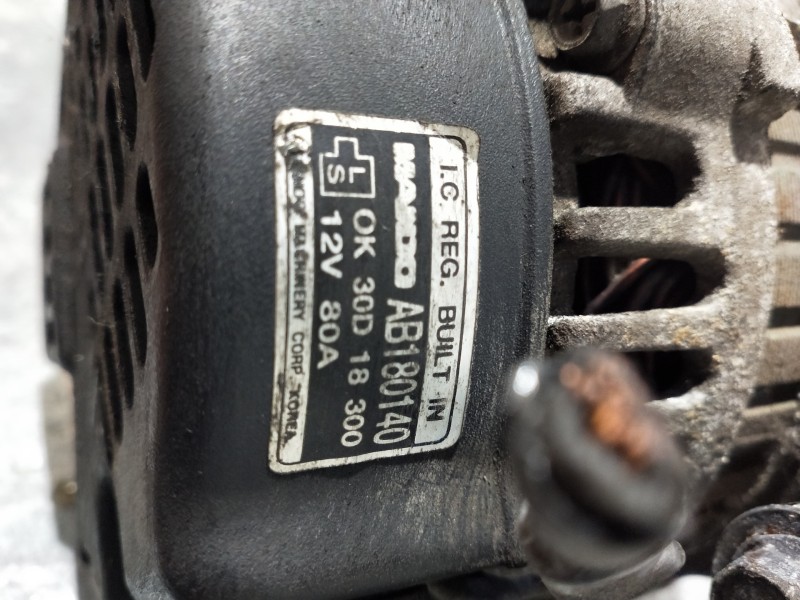 Recambio de alternador para kia shuma ii 1.6 ls berlina portón referencia OEM IAM AB180140 0K30D18300 