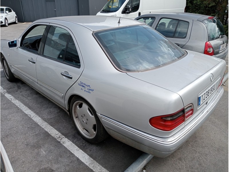 mercedes clase e (w210) berlina diesel del año 2001