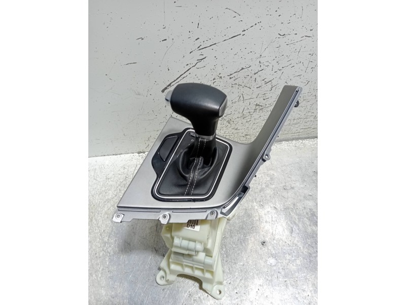 Recambio de palanca cambio para kia niro business referencia OEM IAM 46701D4430  