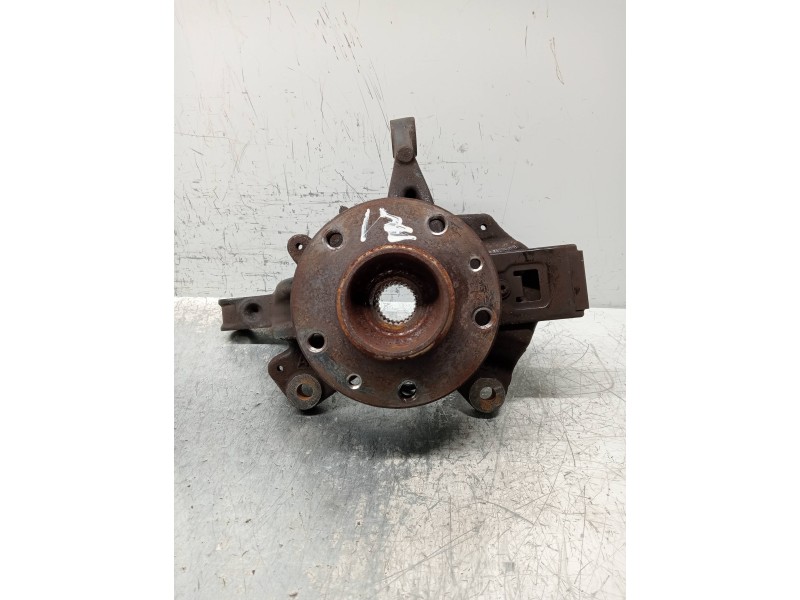 Recambio de mangueta delantera izquierda para renault fluence expression referencia OEM IAM   