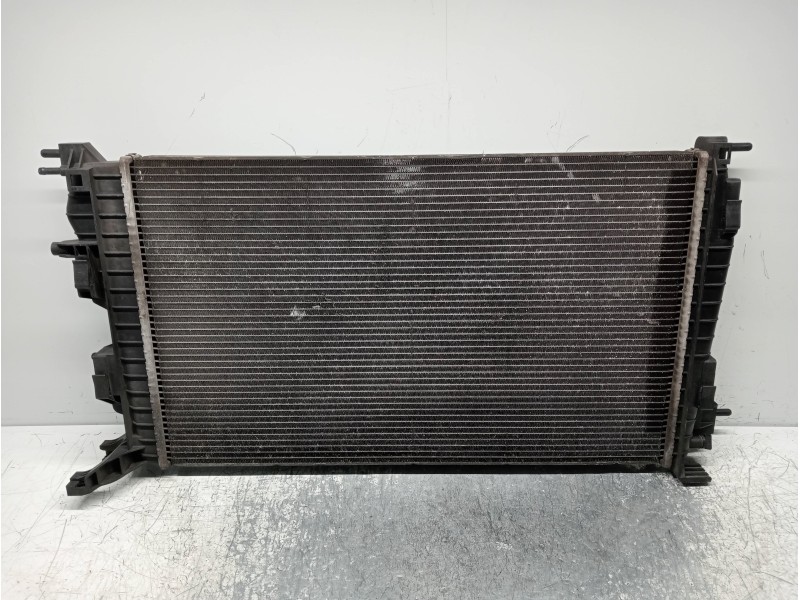 Recambio de radiador agua para renault fluence expression referencia OEM IAM 214100068R  