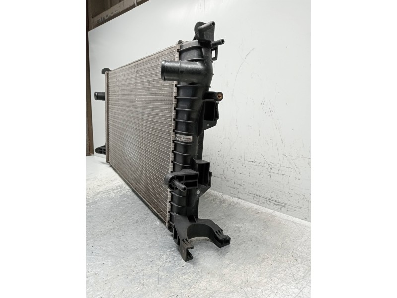 Recambio de radiador agua para renault fluence expression referencia OEM IAM 214100068R  
