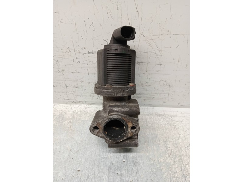 Recambio de valvula egr para opel zafira b cosmo referencia OEM IAM 55215031  
