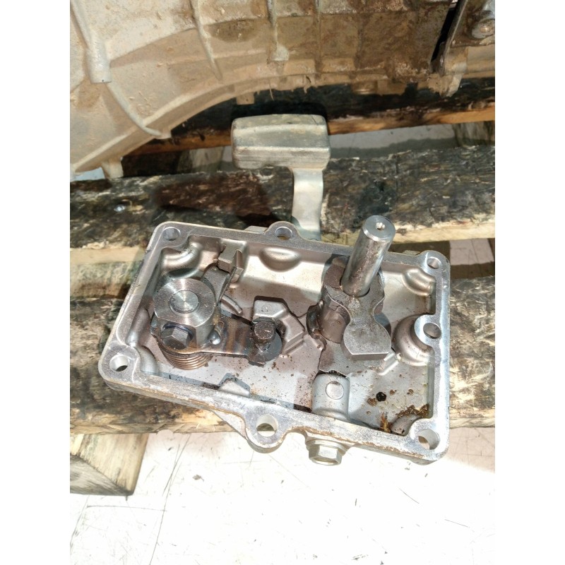 Recambio de caja cambios para nissan navara pick-up (d40m) referencia OEM IAM 32010NKB5B ZA K04608562C 6V