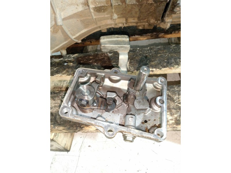 Recambio de caja cambios para nissan navara pick-up (d40m) referencia OEM IAM 32010NKB5B ZA K04608562C 6V