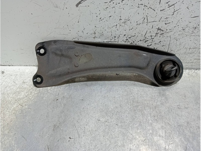 Recambio de brazo suspension inferior trasero izquierdo para kia niro business referencia OEM IAM 55270G2000  