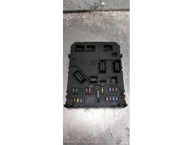 Recambio de caja reles / fusibles para citroen c3 1.4 hdi 16v sx referencia OEM IAM BSIF0100 52474380 