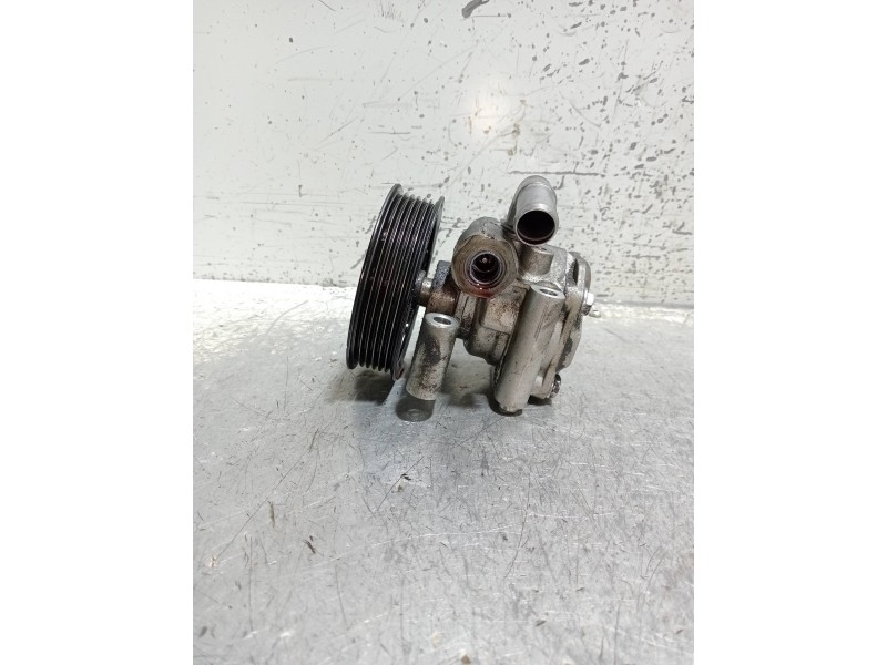 Recambio de bomba direccion para ford fiesta (cbk) fun referencia OEM IAM 2S6C3A696GF  