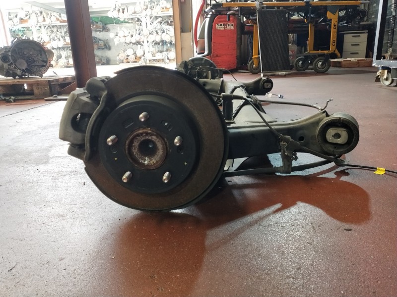 Recambio de puente trasero para hyundai elantra (ad)(2016) tecno referencia OEM IAM   DISCO/ABS