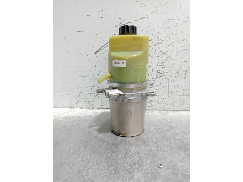 Recambio de bomba direccion para ford focus berlina (cap) ambiente (d) referencia OEM IAM 4M513K514BD  