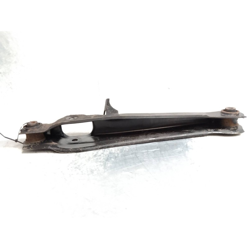 Recambio de brazo suspension inferior trasero derecho para mitsubishi carisma berlina 4 (da0) 1.9 turbodiesel referencia OEM IAM