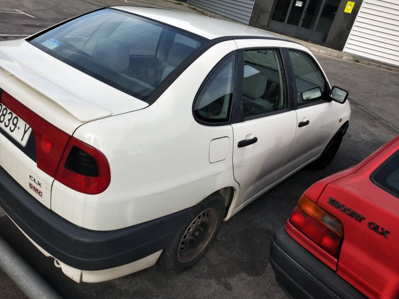 seat cordoba berlina (6k2) del año 1994