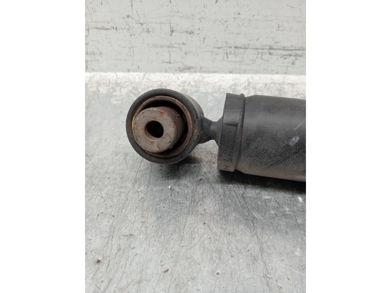 Recambio de amortiguador trasero derecho para renault fluence expression referencia OEM IAM 562100664R 814901001872 