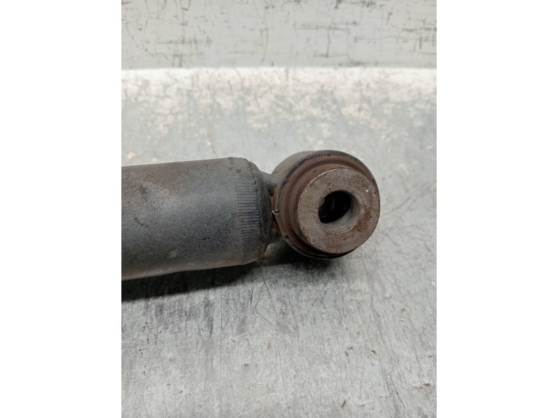 Recambio de amortiguador trasero izquierdo para renault fluence expression referencia OEM IAM 562100664R 814901001872 
