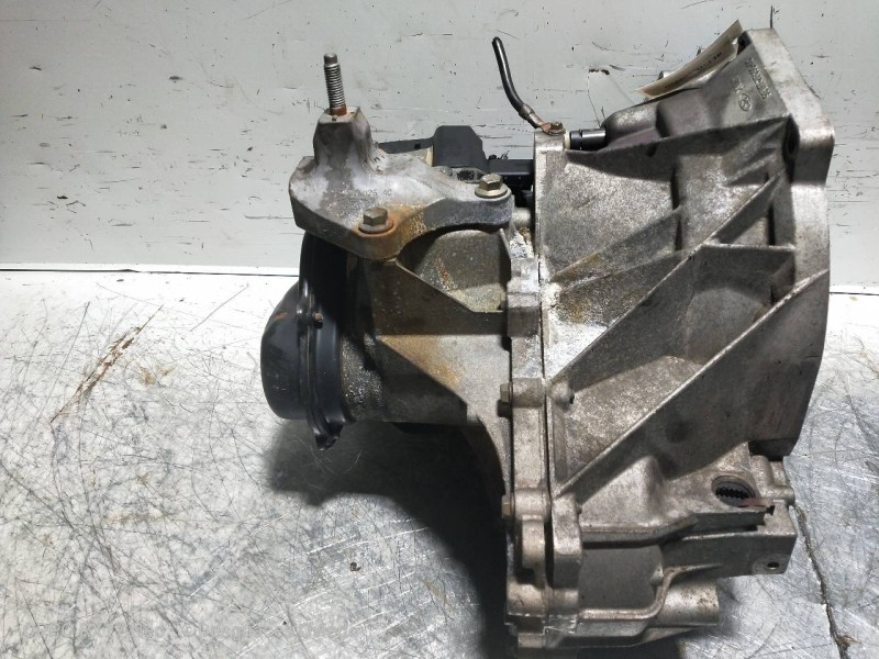 Recambio de caja cambios para ford fiesta (cbk) 1.4 16v cat referencia OEM IAM 2N1R7002CC T6TB1 181005 000052