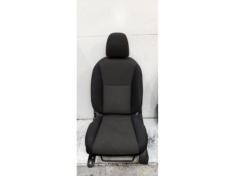 Recambio de juego asientos completo para nissan navara pick-up d23 2.3 dci referencia OEM IAM   