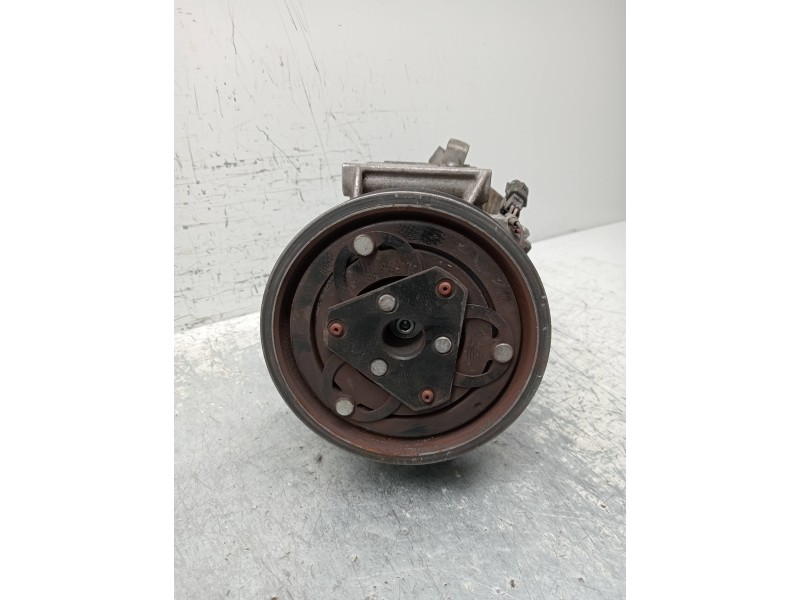 Recambio de compresor aire acondicionado para renault fluence expression referencia OEM IAM 8201025121  