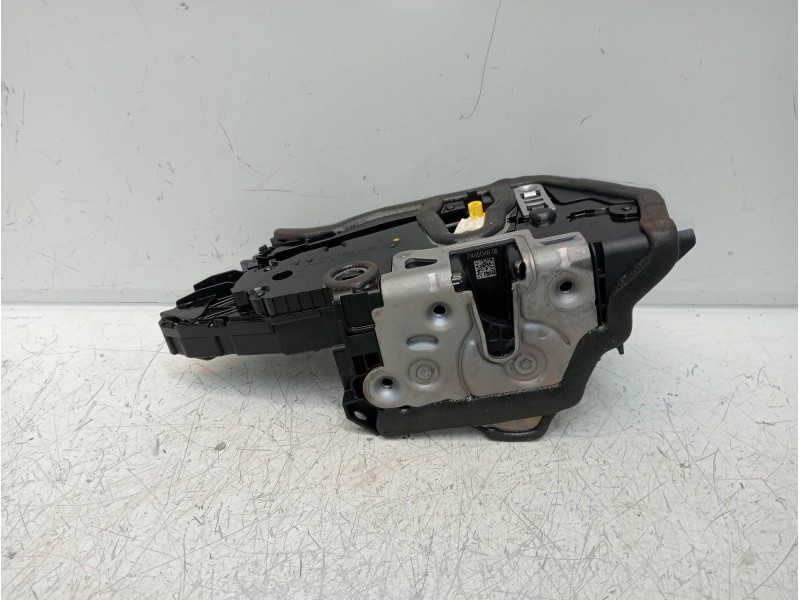 Recambio de motor cierre centralizado trasero derecho para bmw serie 3 berlina (g20) 320d referencia OEM IAM 744504608  4P