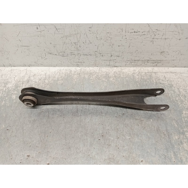 Recambio de brazo suspension superior trasero derecho para bmw serie 2 coupe (f22) m240i referencia OEM IAM 679252504  