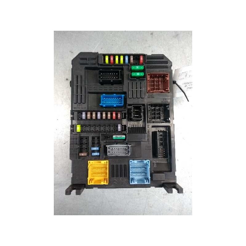 Recambio de caja reles / fusibles para citroen c3 shine referencia OEM IAM 981985128001 BSI EL3 CEM00 2851601102 28550129