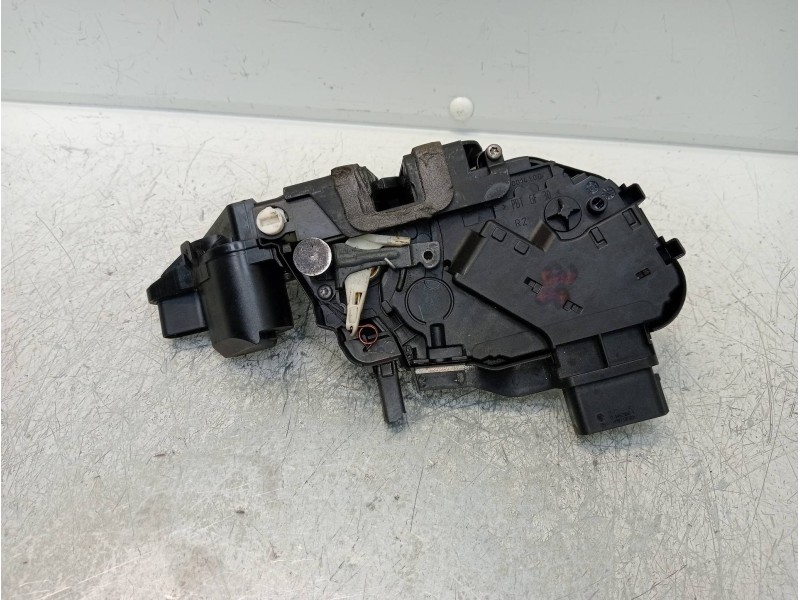 Recambio de motor cierre centralizado trasero derecho para jaguar xj 3.0 v6 diesel cat referencia OEM IAM 6X2A26412AC  4P