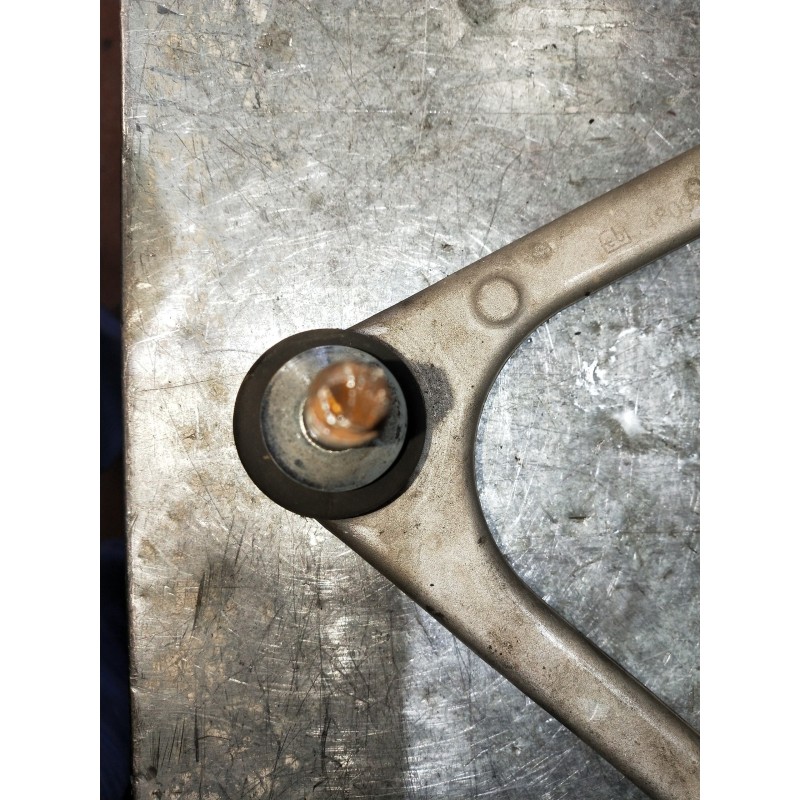 Recambio de brazo suspension superior delantero izquierdo para jaguar xj 3.0 v6 diesel cat referencia OEM IAM   