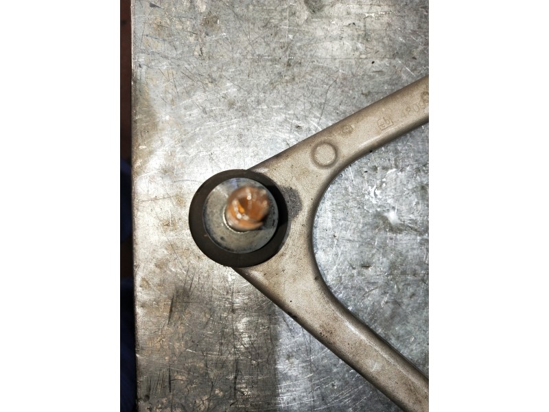 Recambio de brazo suspension superior delantero izquierdo para jaguar xj 3.0 v6 diesel cat referencia OEM IAM   