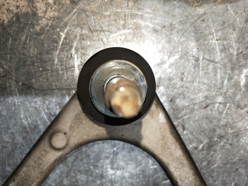 Recambio de brazo suspension superior delantero derecho para jaguar xj 3.0 v6 diesel cat referencia OEM IAM   