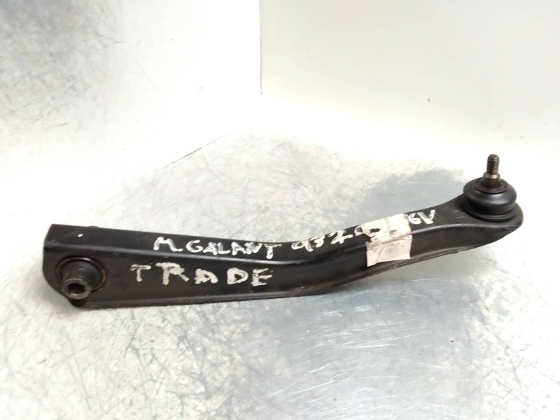 Recambio de brazo suspension inferior trasero derecho para mitsubishi galant berlina (e50) 2000 glsi berlina (4-ptas.) referenci