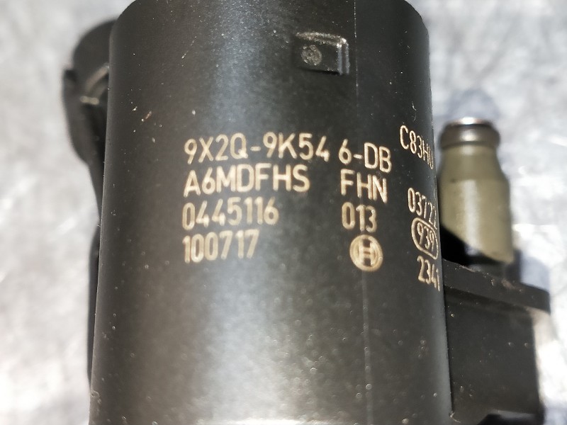 Recambio de inyector para jaguar xj 3.0 v6 diesel cat referencia OEM IAM 0445116013 9X2Q9K546DB BOSCH