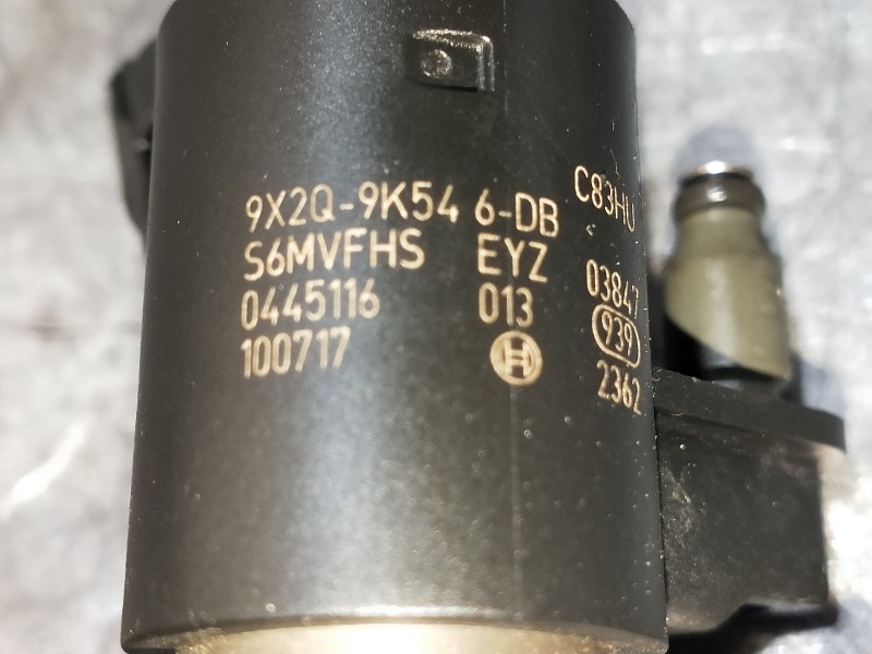Recambio de inyector para jaguar xj 3.0 v6 diesel cat referencia OEM IAM 0445116013 9X2Q9K546DB BOSCH