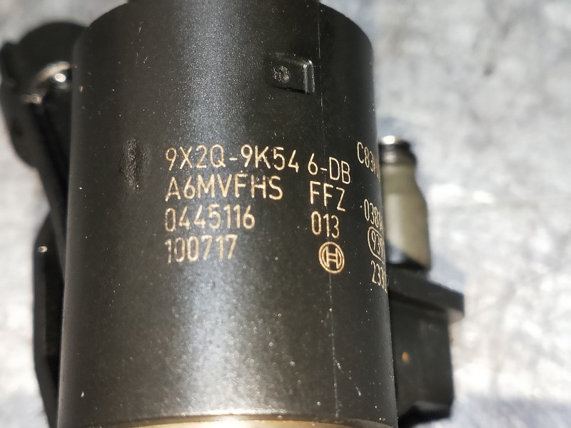 Recambio de inyector para jaguar xj 3.0 v6 diesel cat referencia OEM IAM 0445116013 9X2Q9K546DB BOSCH