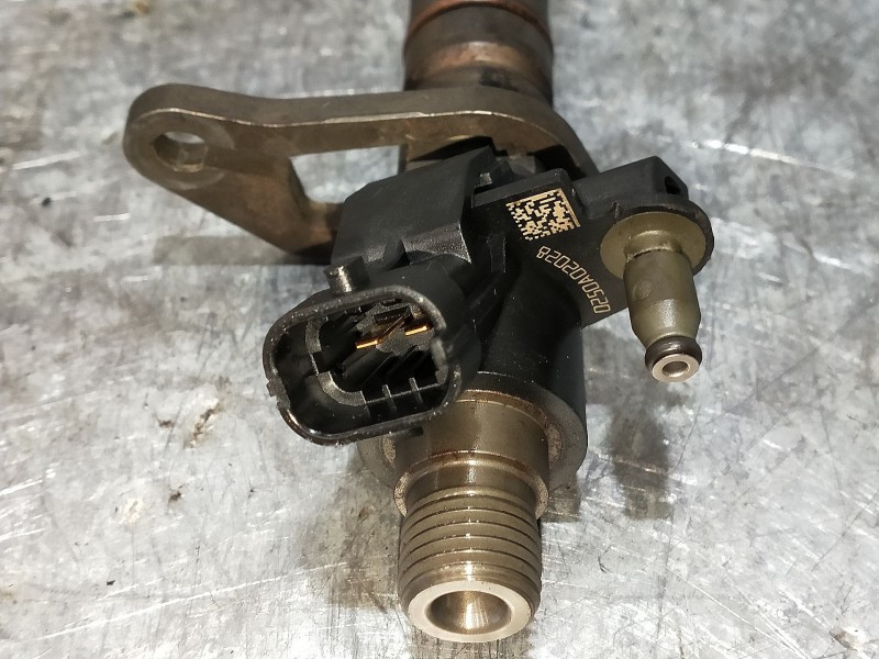 Recambio de inyector para jaguar xj 3.0 v6 diesel cat referencia OEM IAM 0445116013 9X2Q9K546DB BOSCH