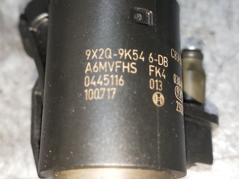 Recambio de inyector para jaguar xj 3.0 v6 diesel cat referencia OEM IAM 0445116013 9X2Q9K546DB BOSCH