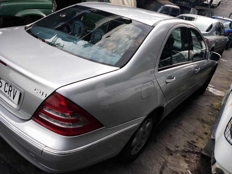 mercedes clase c (w203) berlina del año 2004
