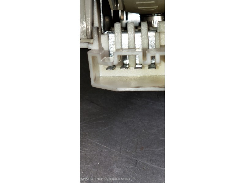 Recambio de piloto trasero izquierdo interior para bmw serie 3 touring (e91) 320d referencia OEM IAM 7160063  