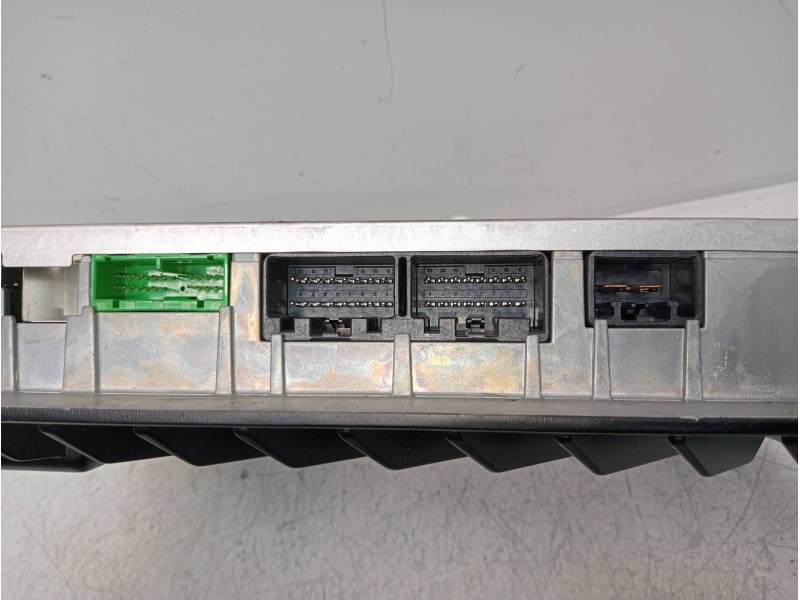 Recambio de modulo electronico para jaguar xj 3.0 v6 diesel cat referencia OEM IAM AW9319C164CP  AMPLIFICADOR